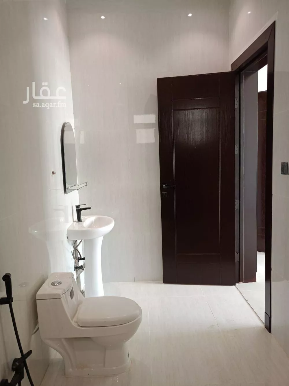 9 bedroom villa in Al Janadriyah 8