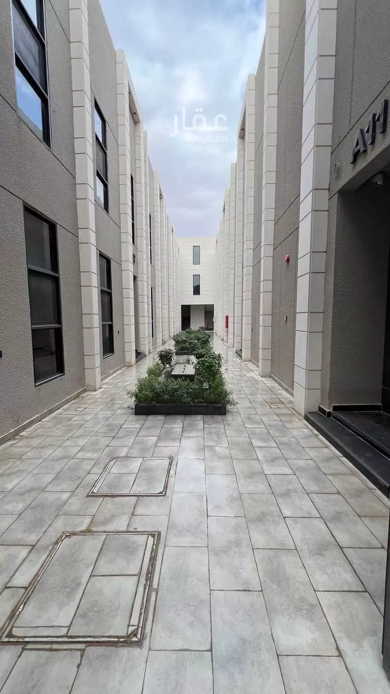 فيلا 5 غرف في القادسية 4