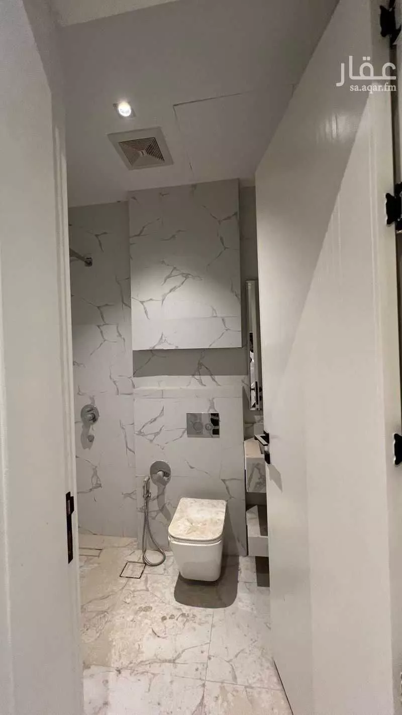 فيلا 5 غرف في القادسية 5