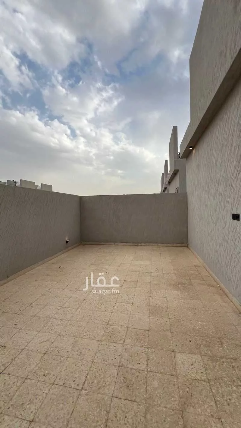 فيلا 5 غرف في القادسية 10