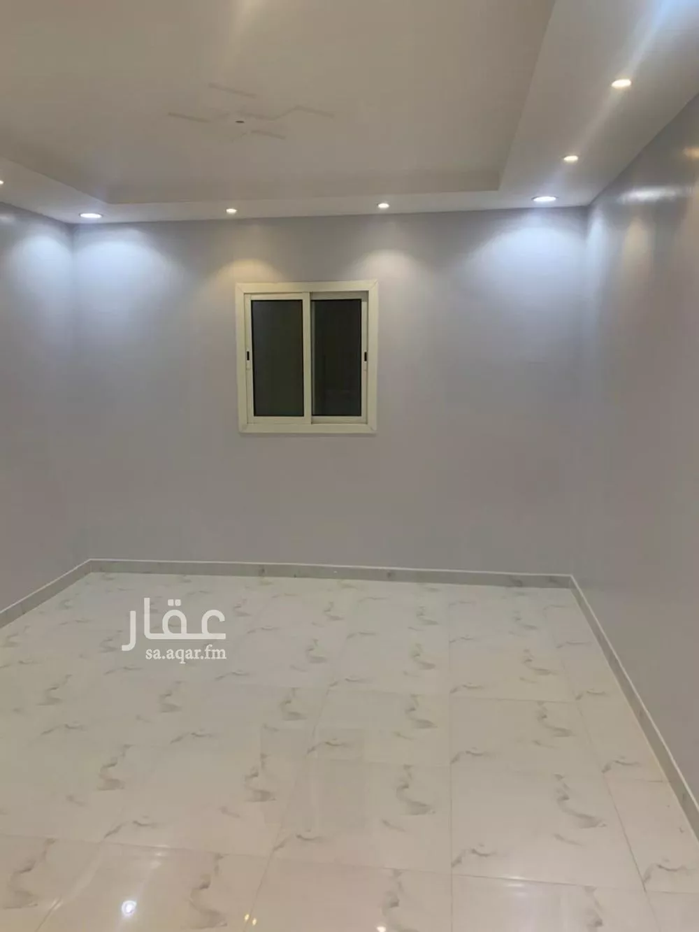 4 bedroom floor in Dhahrat Laban 2
