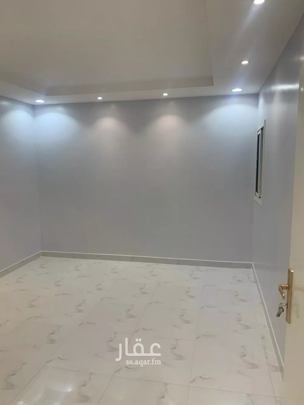 4 bedroom floor in Dhahrat Laban 4