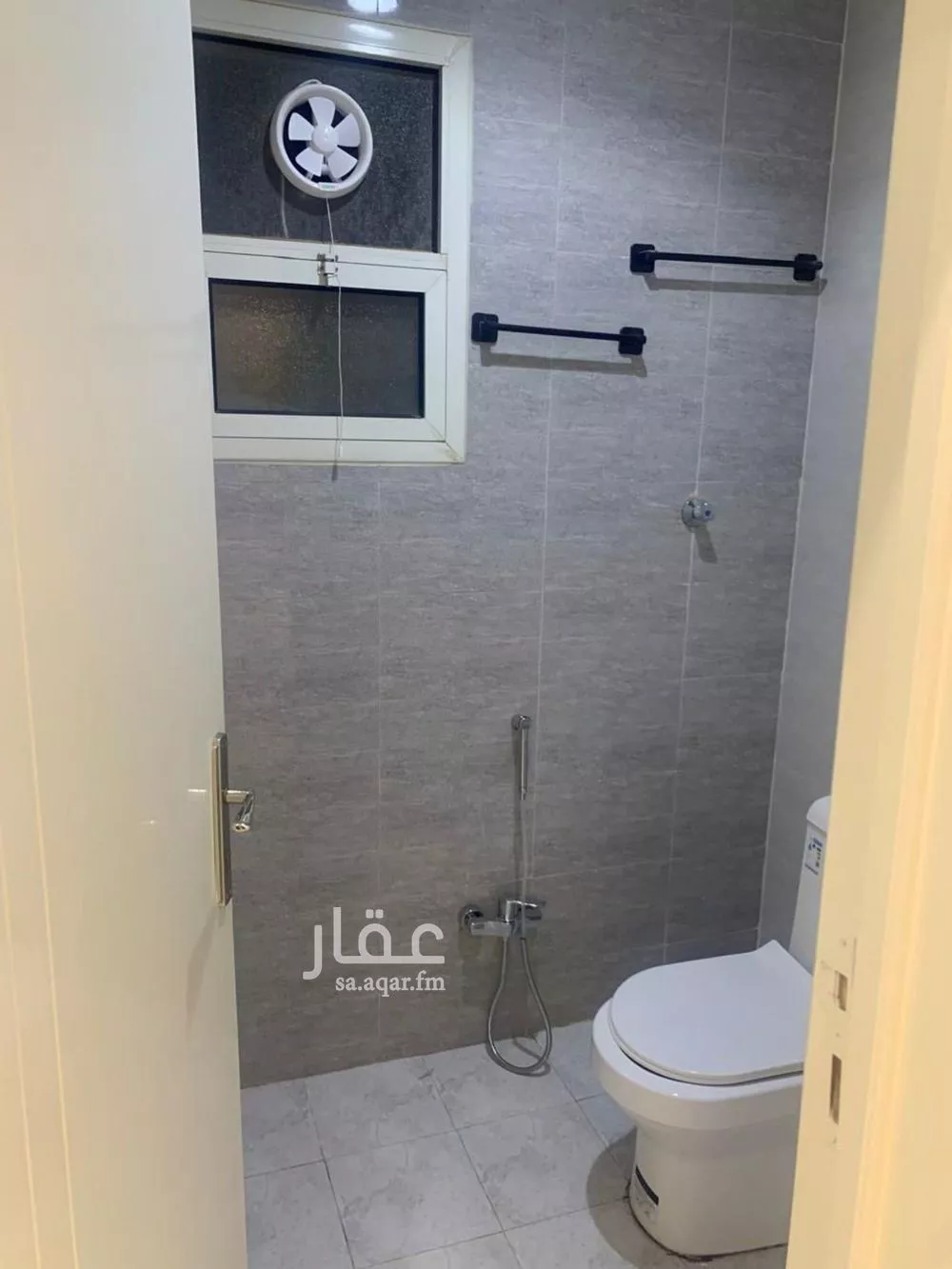 4 bedroom floor in Dhahrat Laban 6