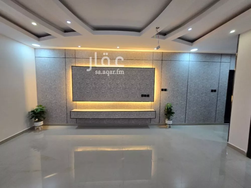 5 bedroom apartment in Dahiat King Fahd 12