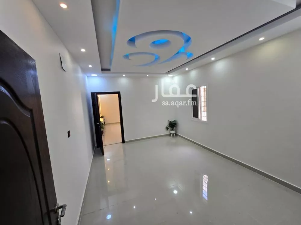 5 bedroom apartment in Dahiat King Fahd 21