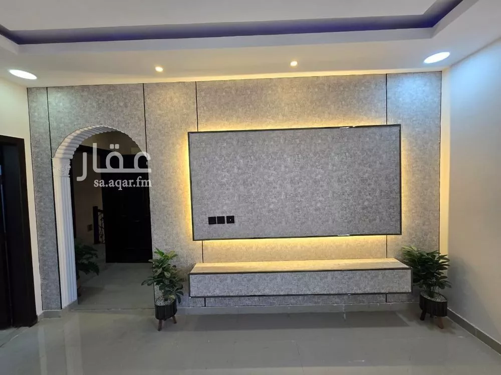 5 bedroom apartment in Dahiat King Fahd 26