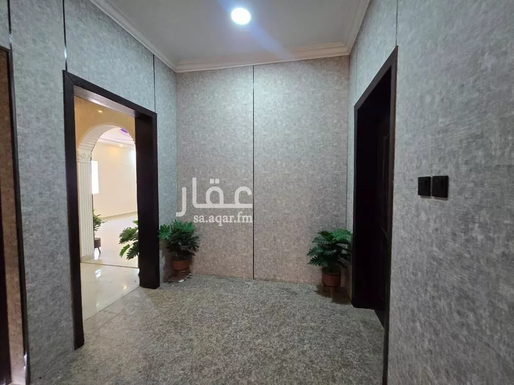 5 bedroom apartment in Dahiat King Fahd 28