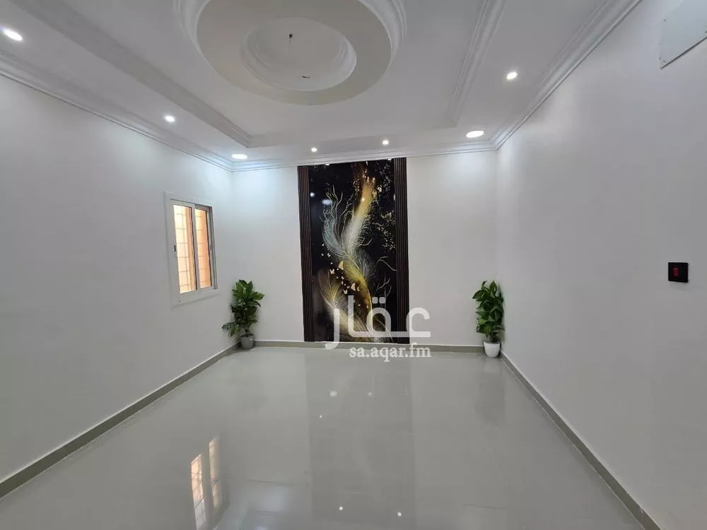 5 bedroom apartment in Dahiat King Fahd 5