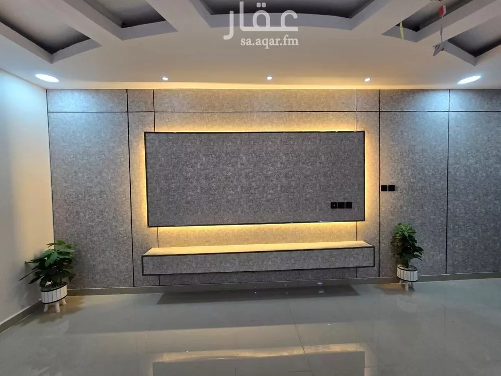 5 bedroom apartment in Dahiat King Fahd 8