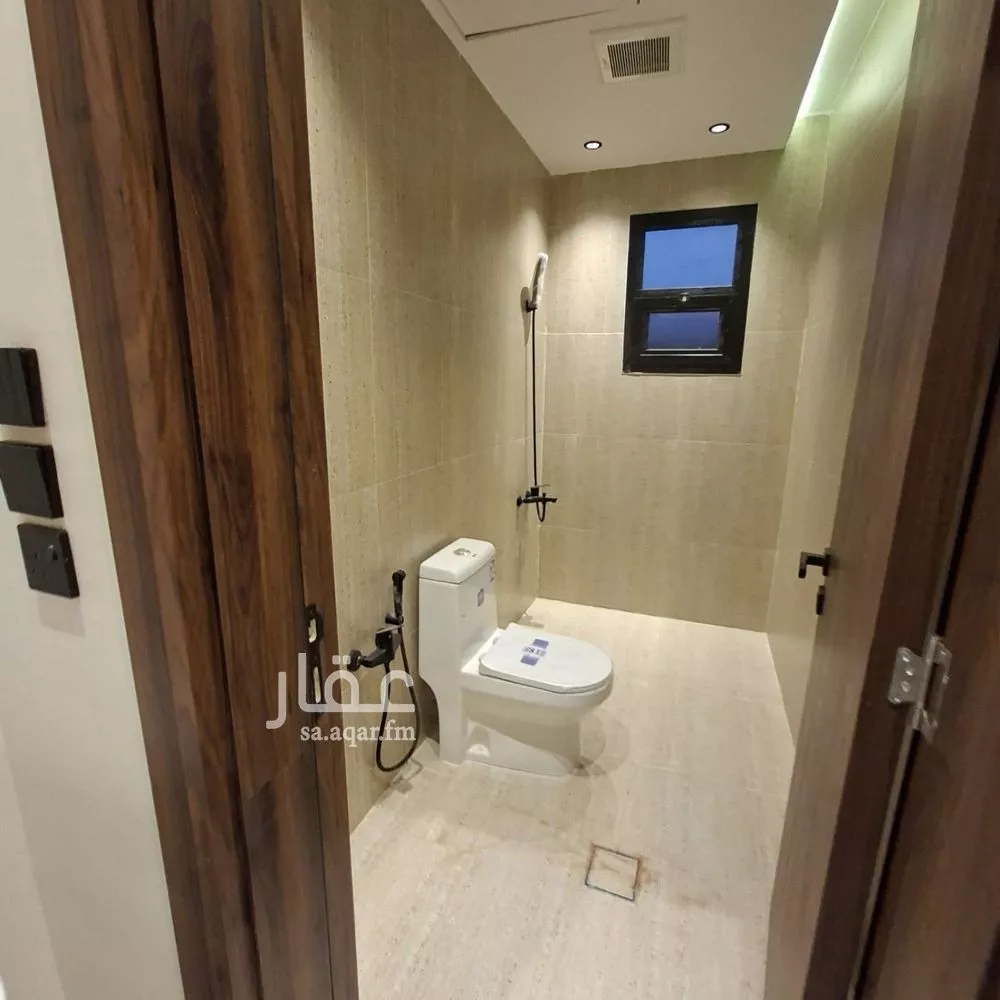 4 bedroom floor in Ash Sharq 8