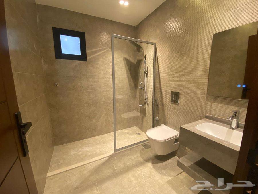 شقة 4 غرف في ولي العهد 13