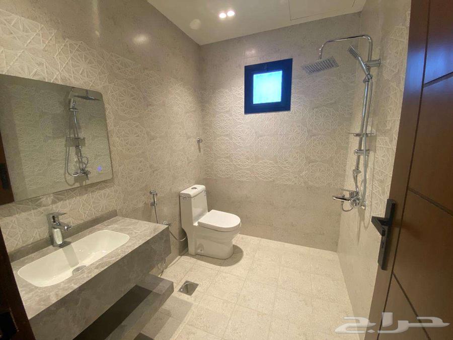 شقة 4 غرف في ولي العهد 6