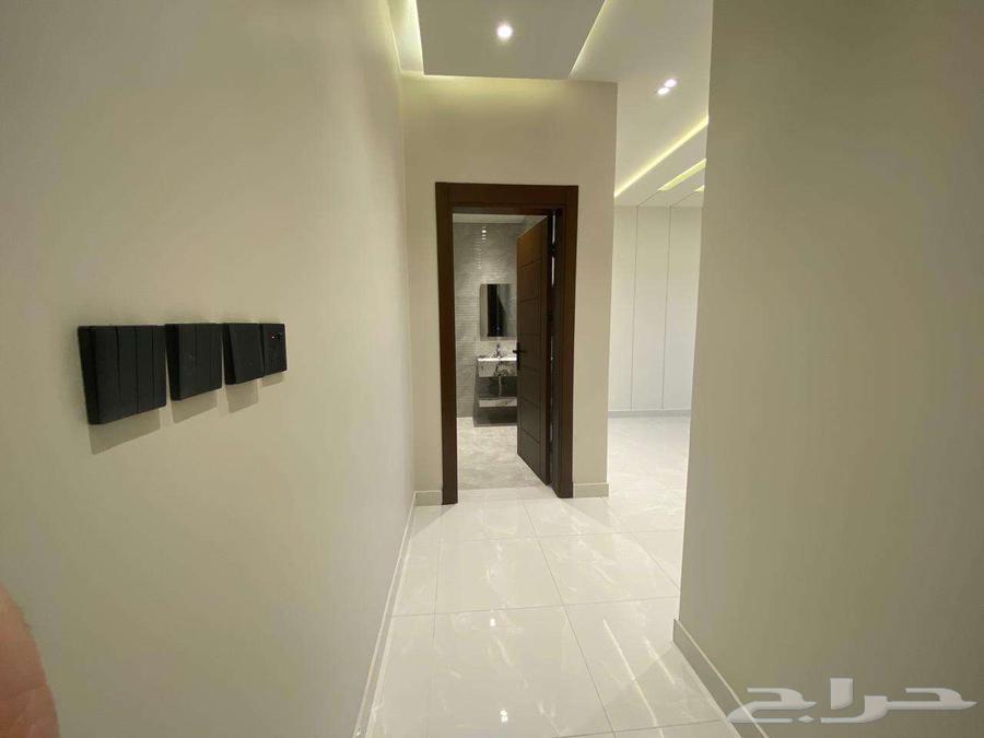 شقة 4 غرف في ولي العهد 7