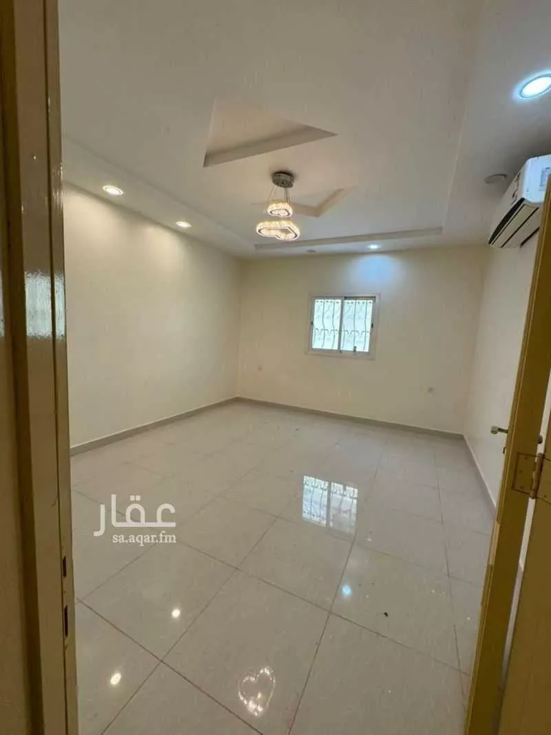 فيلا 5 غرف في الياسمين 9