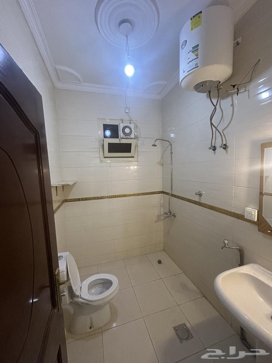 2 bedroom apartment in Al Salam 5
