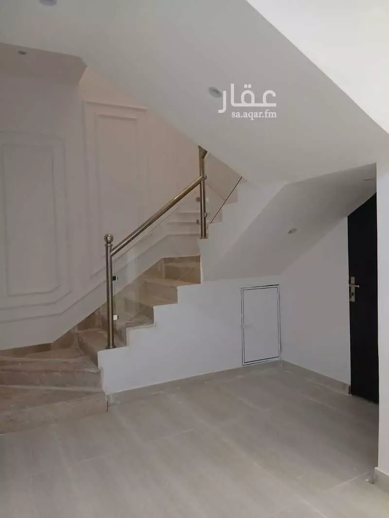 فيلا 25 غرف في الشرق 16