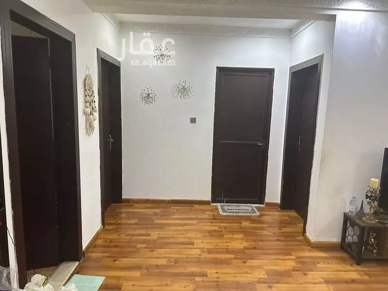 3 bedroom apartment in Al Rabwa 9
