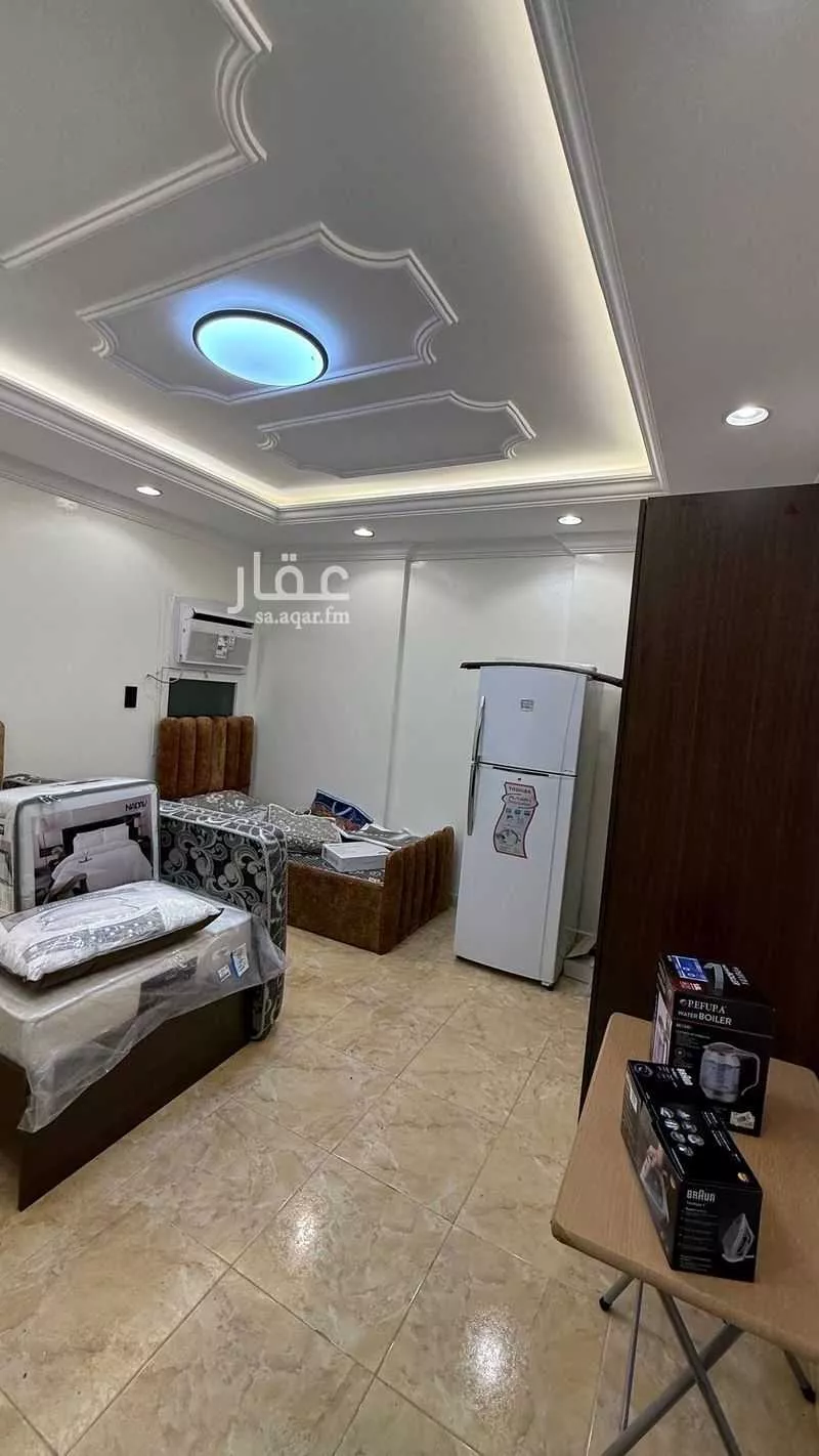 شقة 3 غرف في العزيزية 8