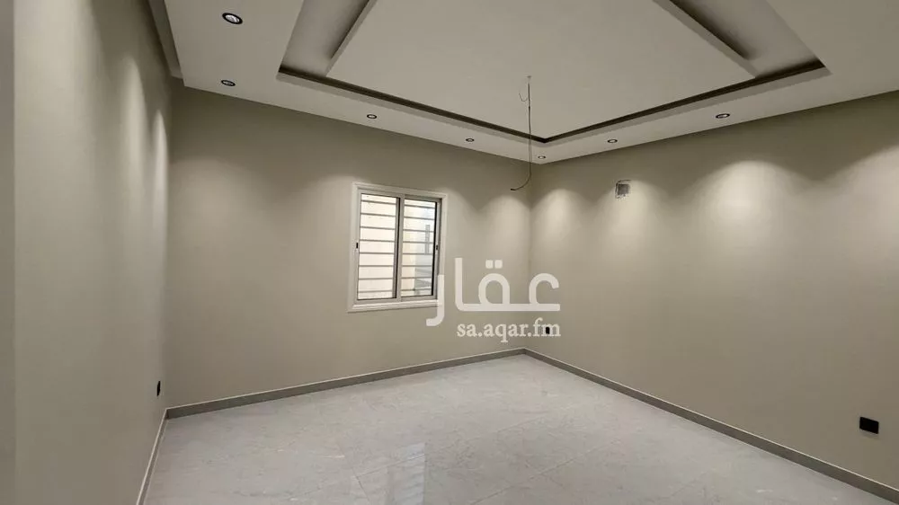 فيلا 6 غرف في الشراع 11