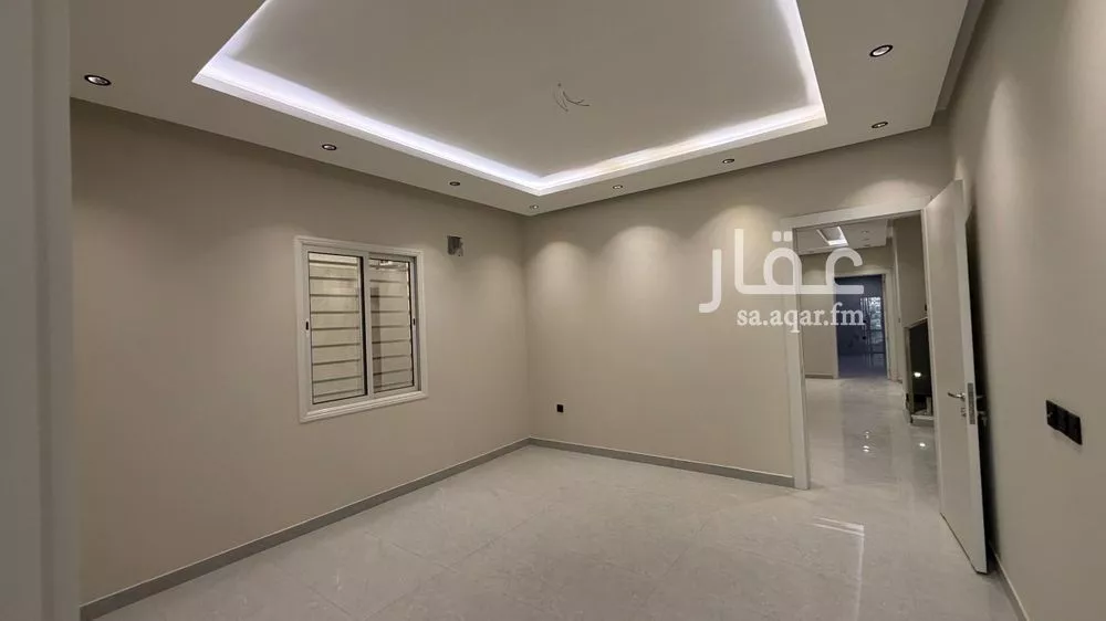 فيلا 6 غرف في الشراع 6