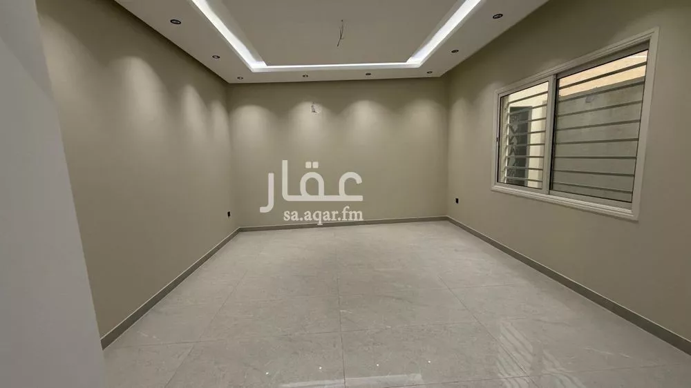 فيلا 6 غرف في الشراع 10