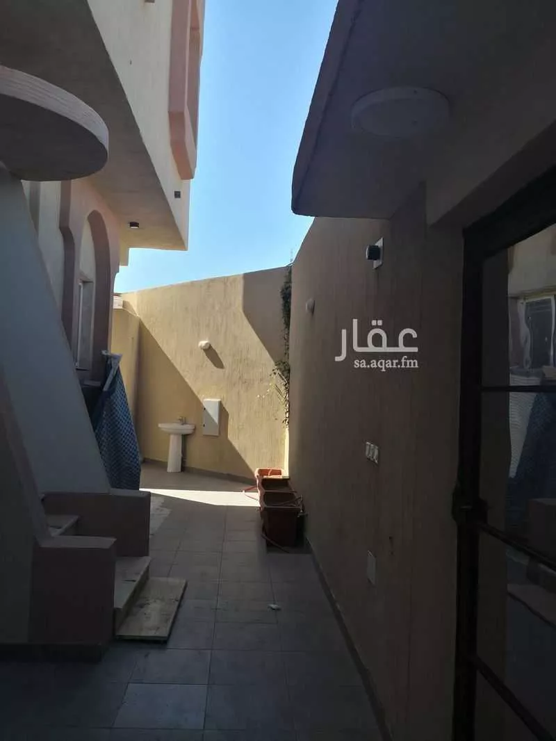 فيلا 7 غرف في نبلاء 4