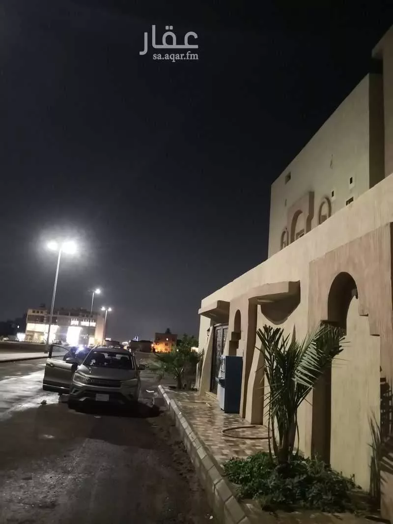 فيلا 7 غرف في نبلاء 8