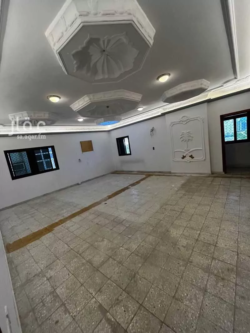 عمارة 310 م² في الراية 3
