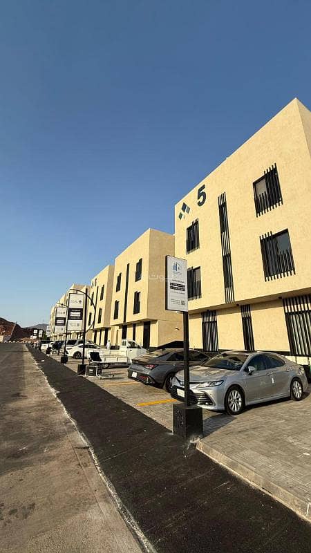 5 bedroom apartment in Jamma Umm Khalid, Madinah 2