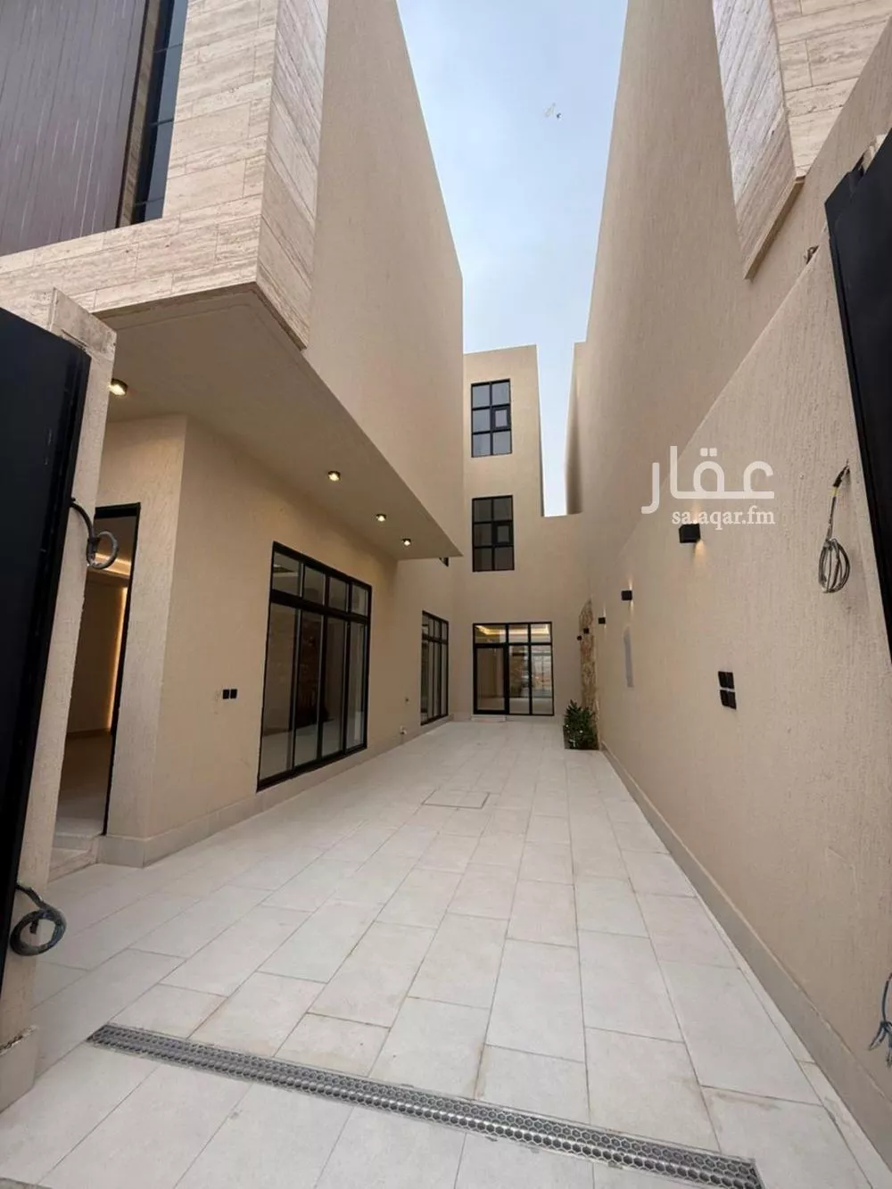6 bedroom villa in Al Mahdiyyah 4