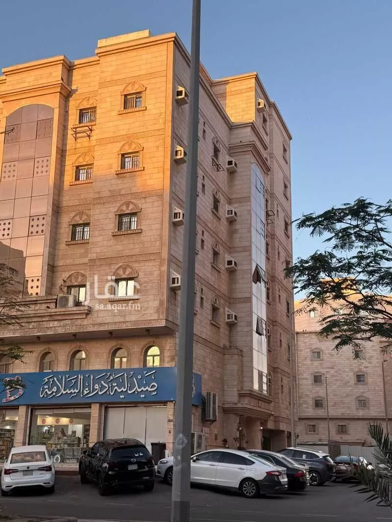 715 sqm building in Al Marwa 2