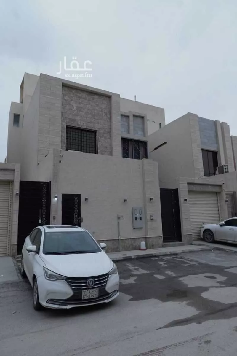 5 bedroom villa in Al Aridh 5