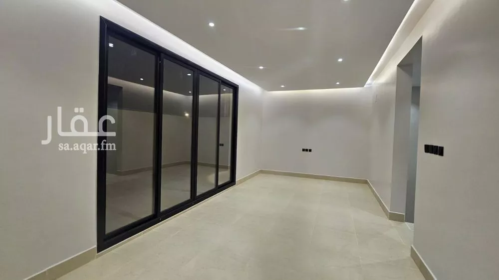 5 bedroom villa in Al Farouq 13