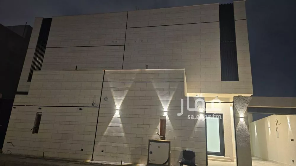 5 bedroom villa in Al Farouq 18