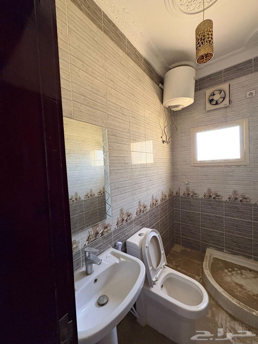 5 bedroom apartment in Al Difa, Madinah 5