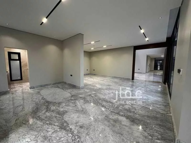 6 bedroom villa in Al Malqa 7