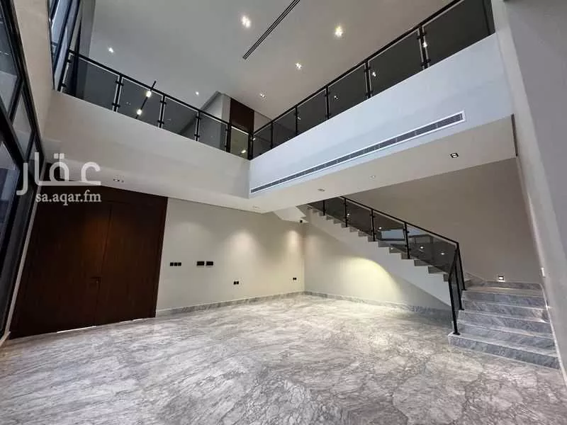 6 bedroom villa in Al Malqa 10