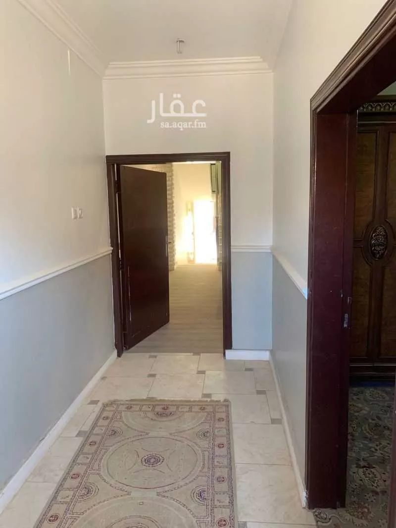 فيلا 7 غرف في هيت 2