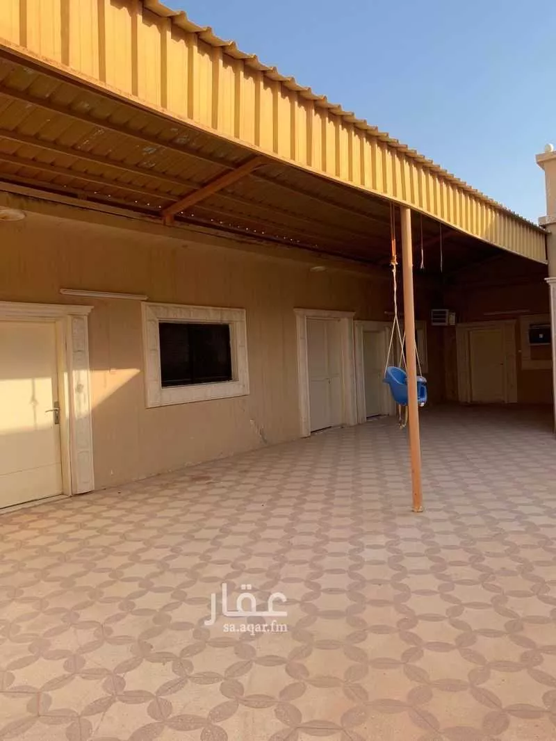 فيلا 7 غرف في هيت 10