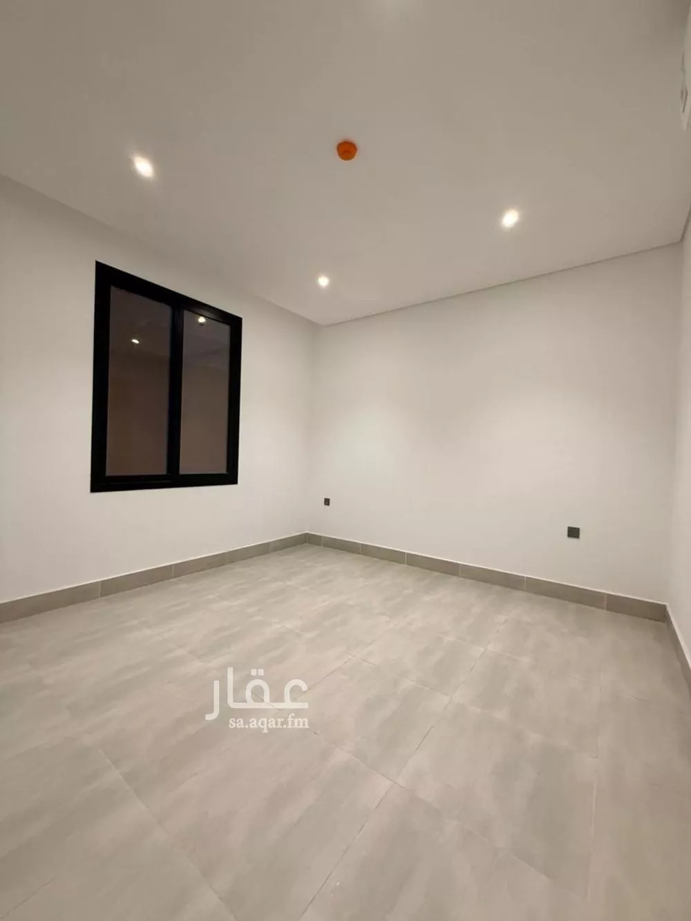 شقة 4 غرف في البحر 12