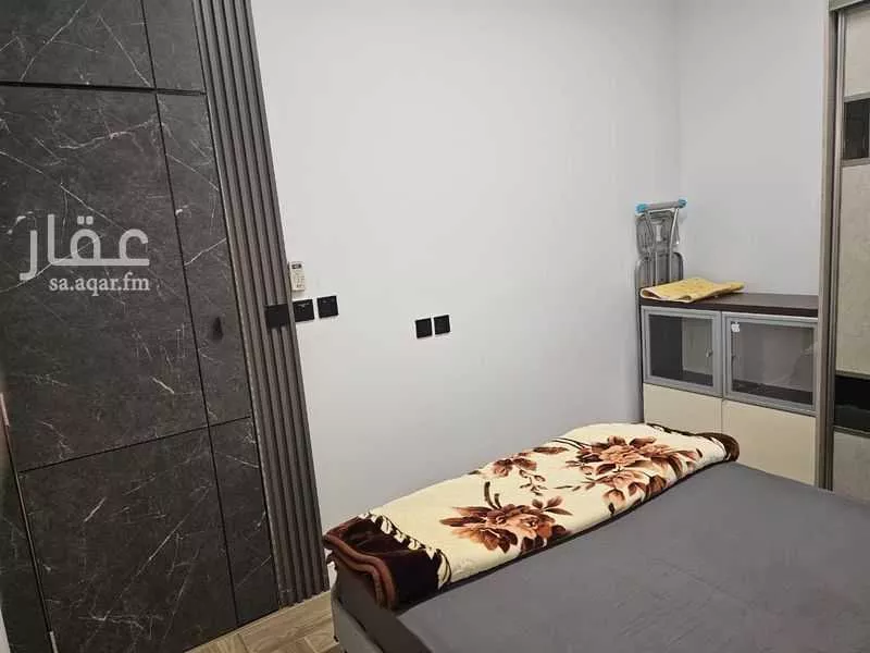 دور 1 غرف في عرقة 15