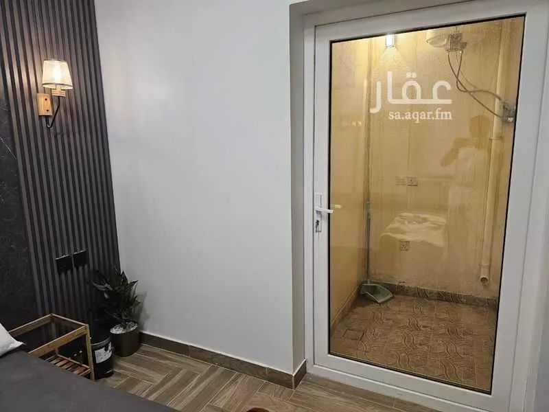 دور 1 غرف في عرقة 5