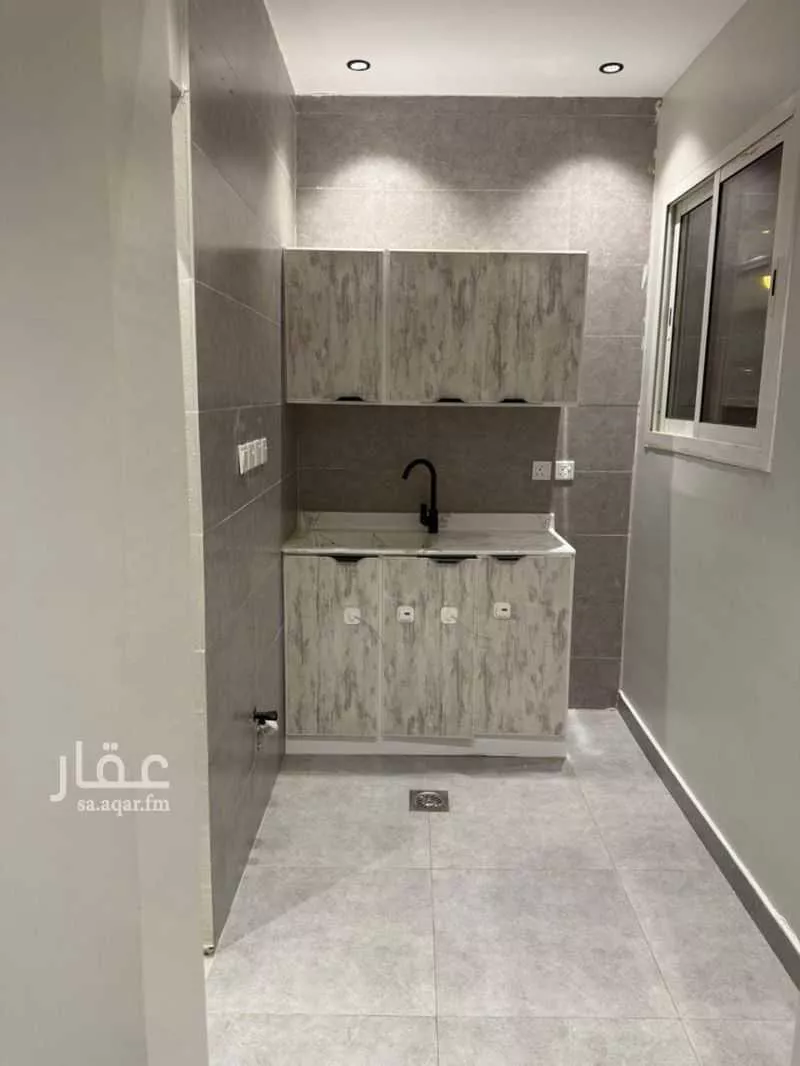 شقة 2 غرف في الملقا 5