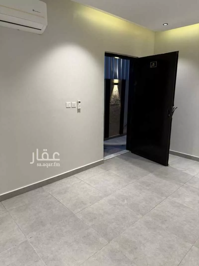 شقة 2 غرف في الملقا 6