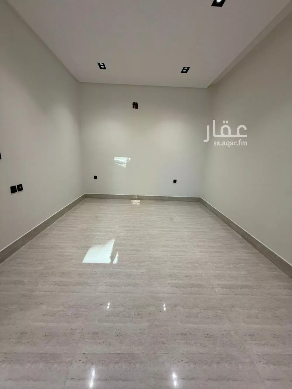 فيلا 8 غرف في طويق 5