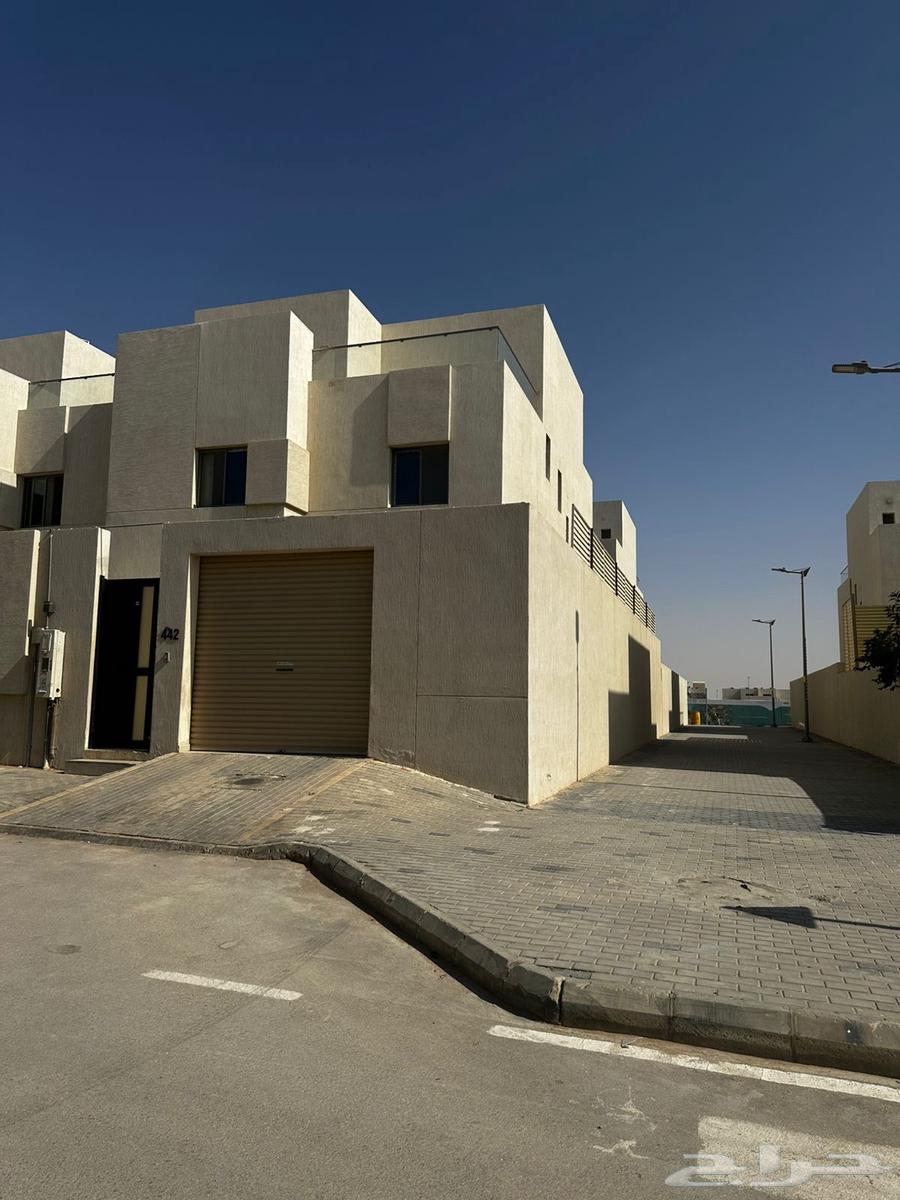 6 bedroom villa in Al Narjis 4