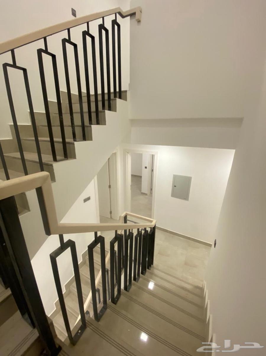 6 bedroom villa in Al Narjis 5