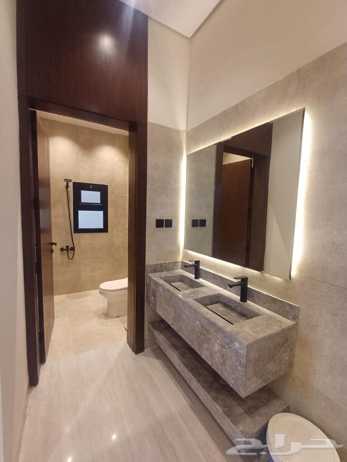 5 bedroom villa in Al Maizilah 9