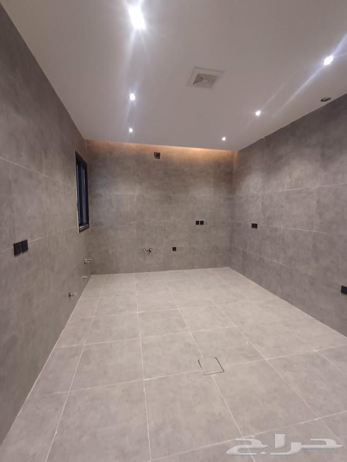 5 bedroom villa in Al Maizilah 10