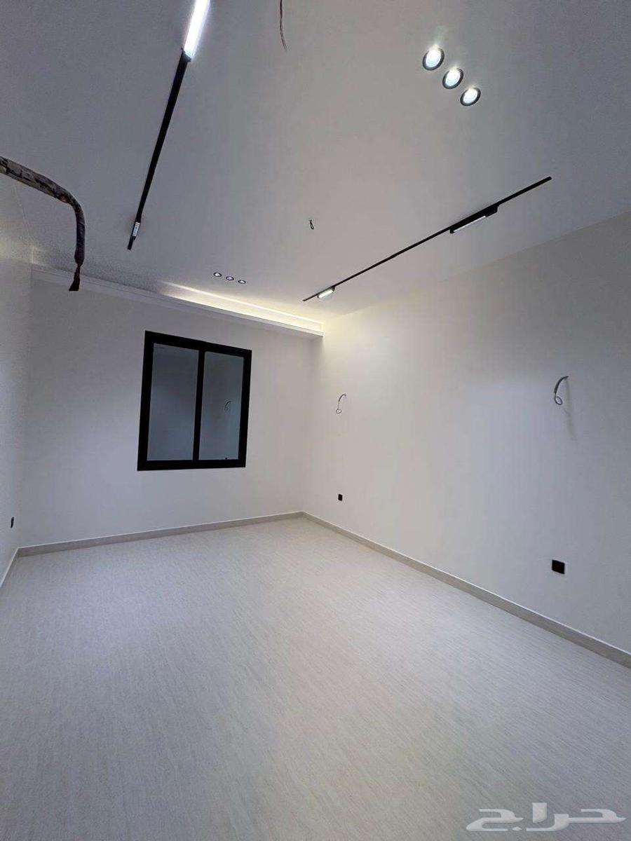 5 bedroom apartment in Al Difa 15